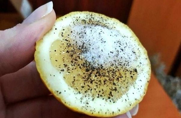 This is why you should put some salt and pepper on a lemon!